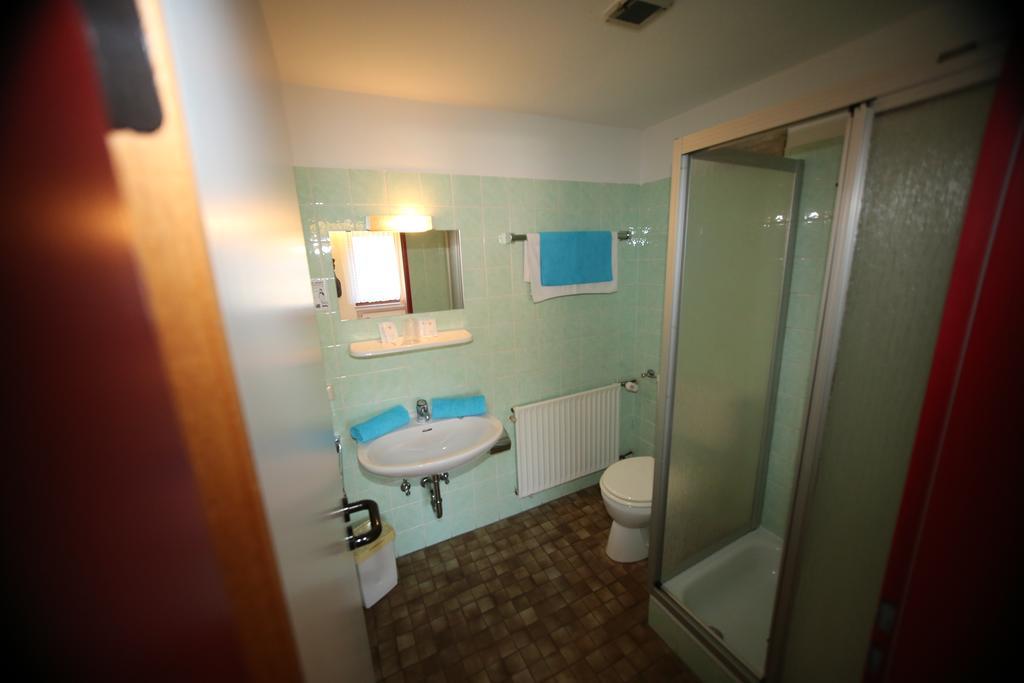 Hotel Bechtel Burbach  Szoba fotó
