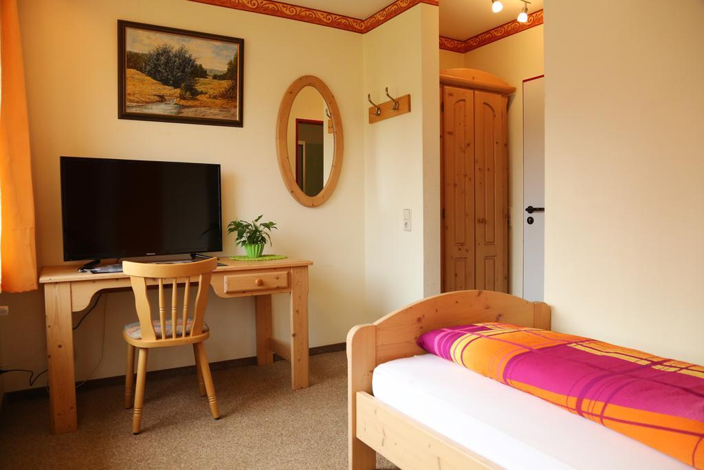 Hotel Bechtel Burbach  Szoba fotó